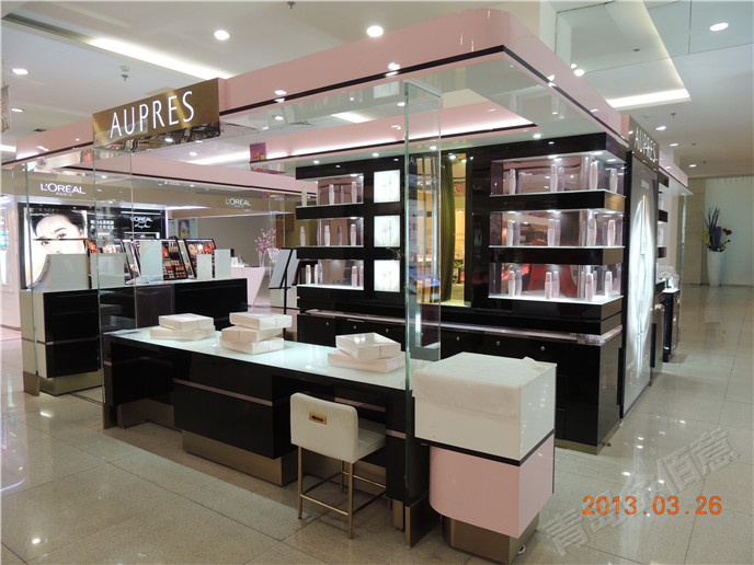 歐珀萊化妝品展柜