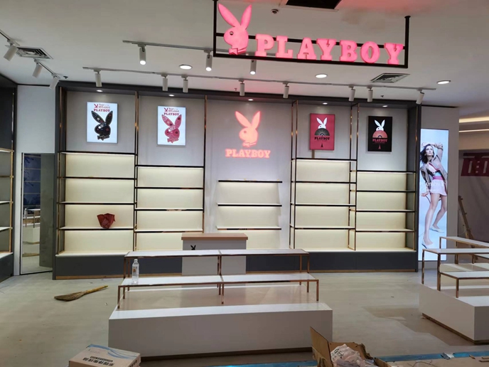 花花公子鞋展架，城陽國貿(mào)